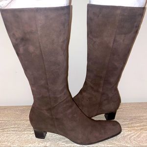 Ann Taylor Brown Suede Leather Boots Sz. 9.5M **Pre-Owned**